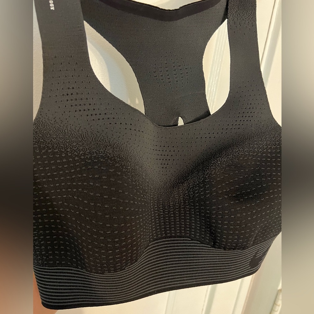 Nike Swoosh Flynit Sports Bra